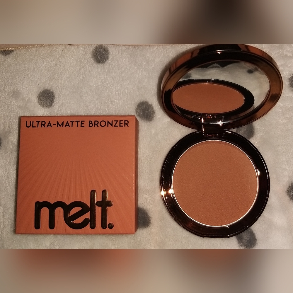 Melt Cosmetics Ultra-Matte Bronzer - Warm Tan